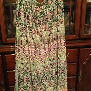 Nice Long skrit with a split on the back